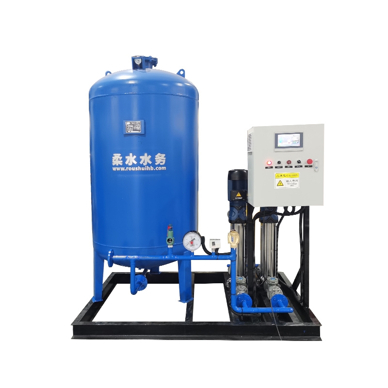 Dispositif d'alimentation en eau à pression constante