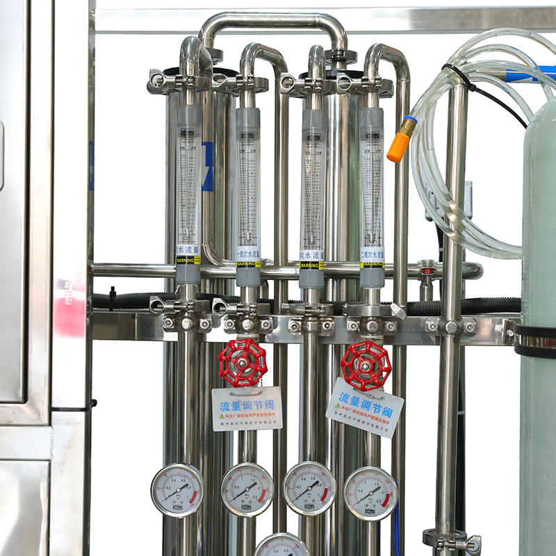 Système de traitement de l'eau RO industriel pour l'eau pure