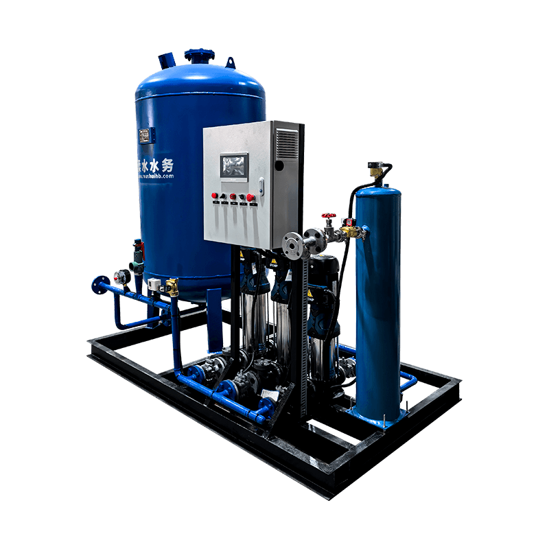 Équipement d'alimentation en eau à pression constante avec pompe et réservoir d'expansion